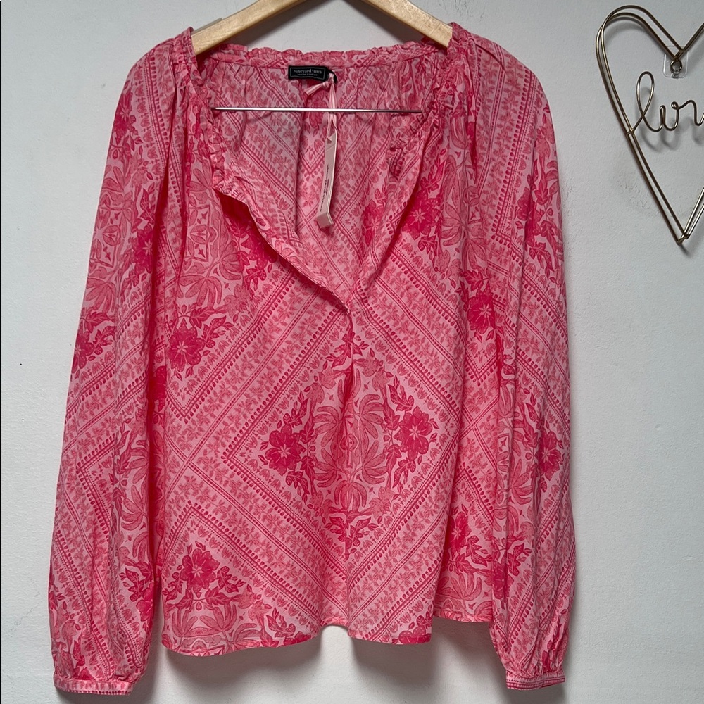 Vineyard Vines tile print cotton blende Pink Blouse size Large NWT